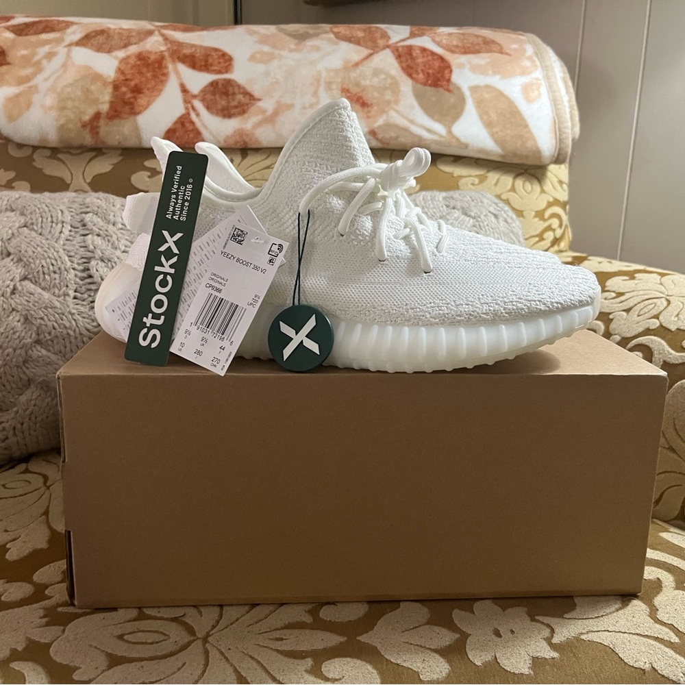 Yeezy 350 all white